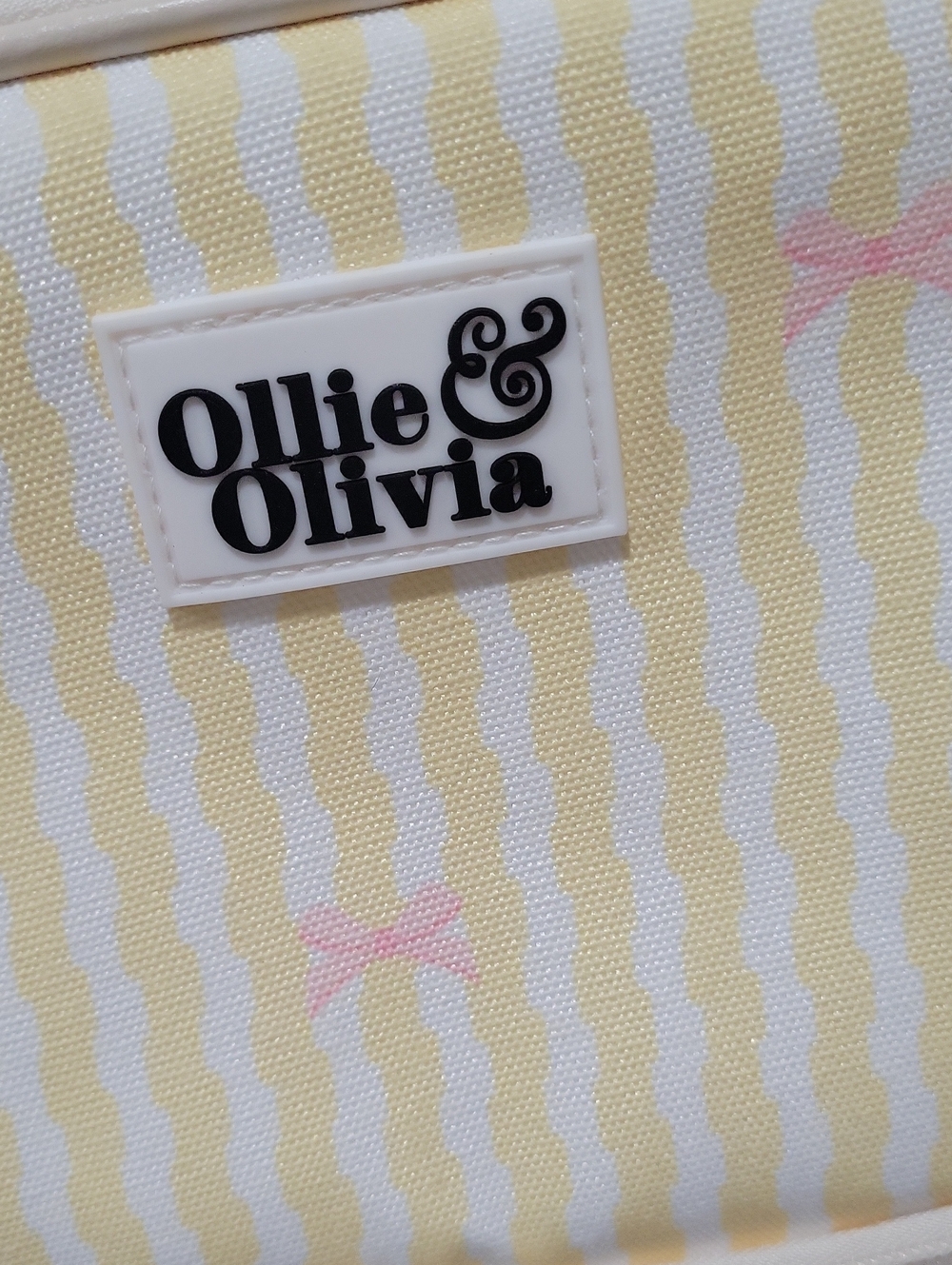 Ollie & Olivia Pink Bow & Yellow Stripe Lunch Bag Like New Cosmetic Bag - Picture 2 of 7